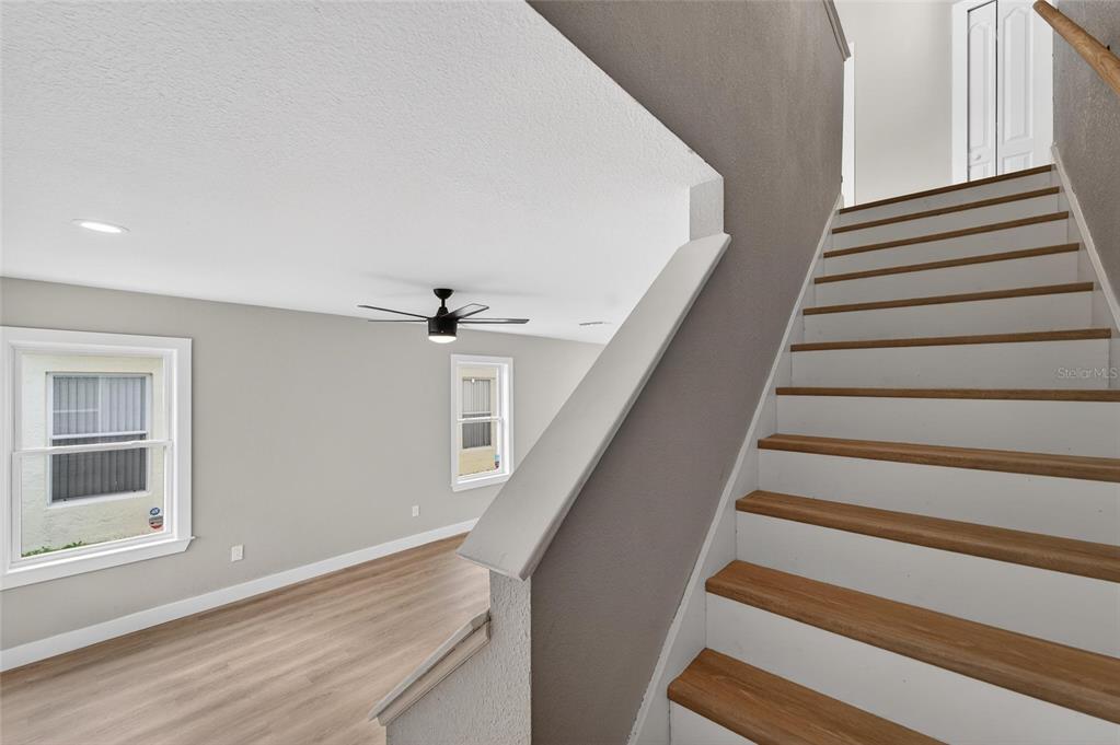 1112 Lake Shore Ranch Drive Seffner, FL 33584 - Photo 35 of 100