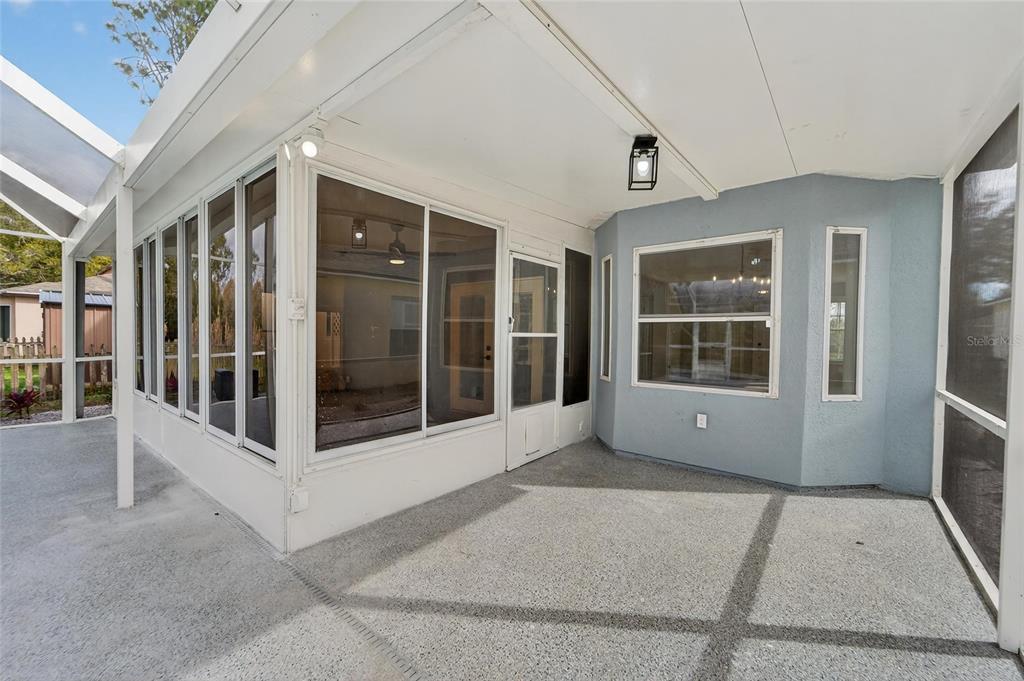 1112 Lake Shore Ranch Drive Seffner, FL 33584 - Photo 58 of 100