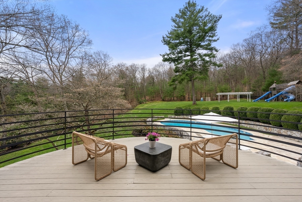 44 Meadowbrook Road Weston, MA 02493 - Photo 24 of 42