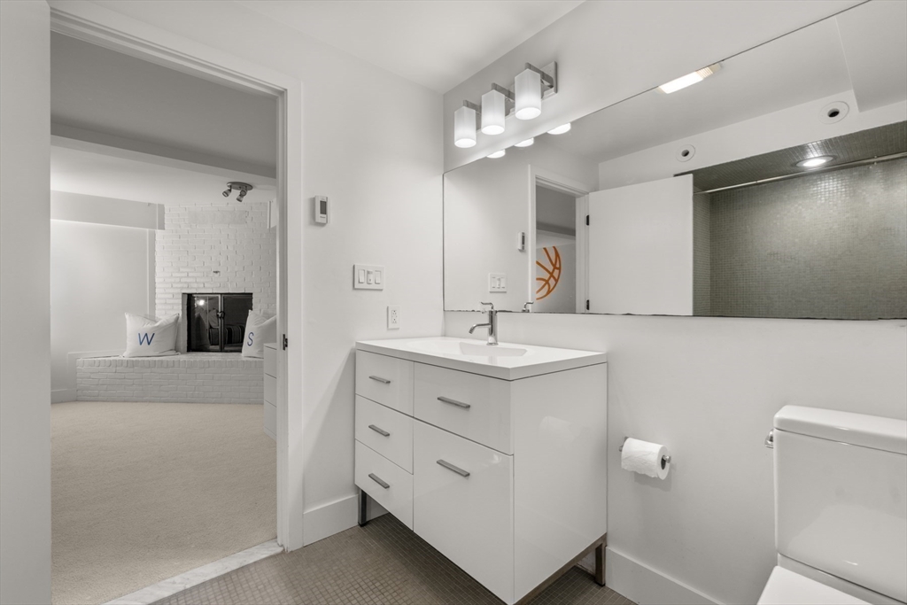 44 Meadowbrook Road Weston, MA 02493 - Photo 33 of 42
