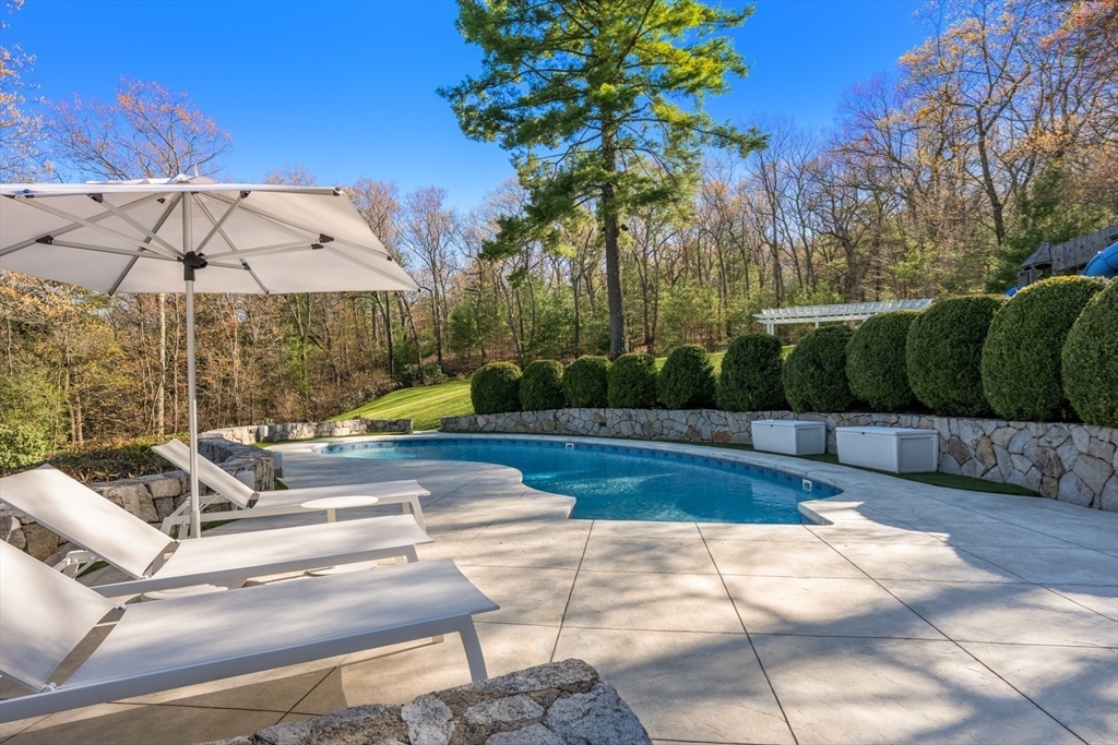 44 Meadowbrook Road Weston, MA 02493 - Photo 37 of 42