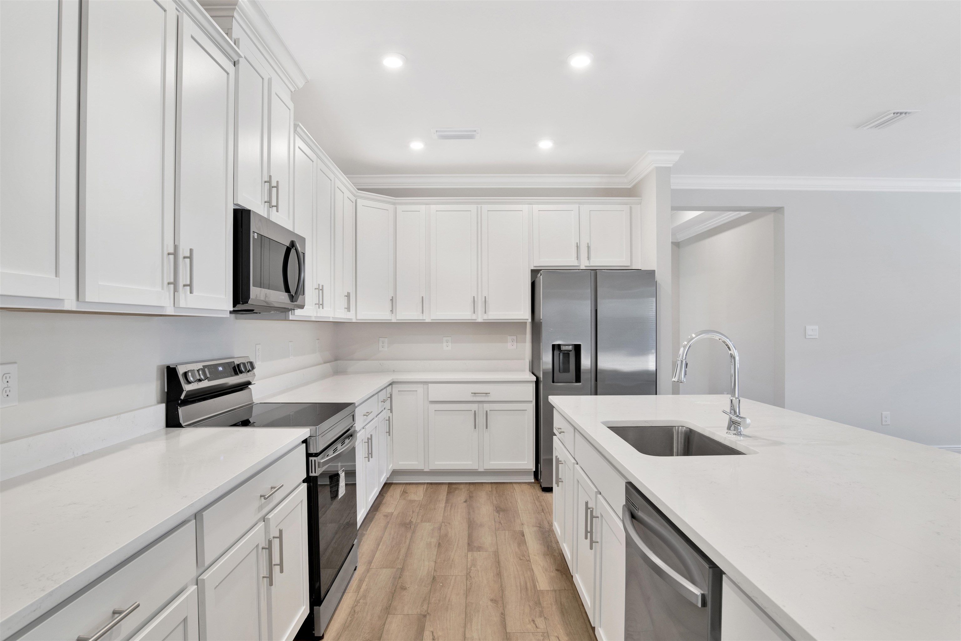 1078 Melbourne Court Foley, AL 36535 - Photo 5 of 20 Kitchen