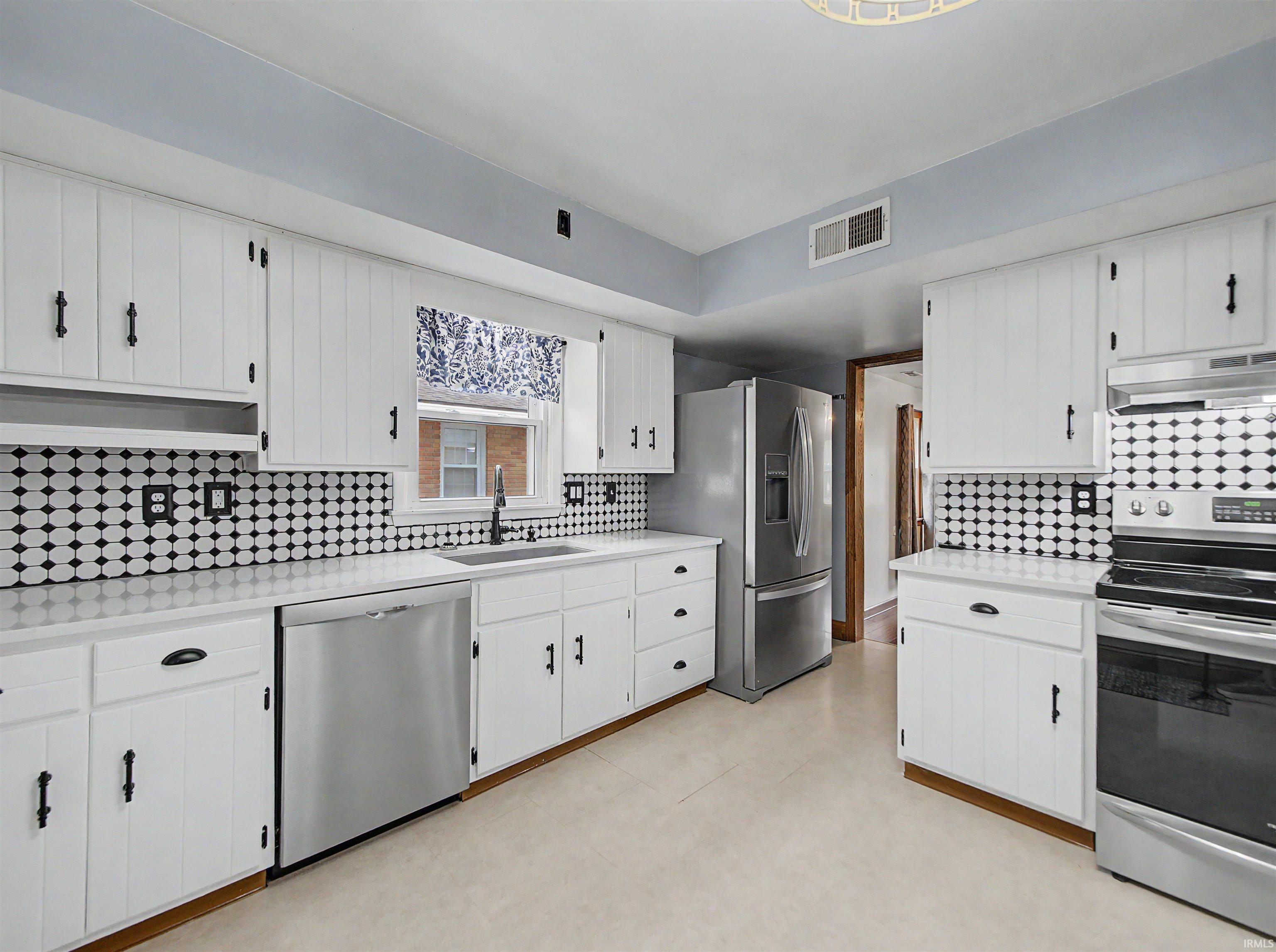 2700 Vogel Road Evansville, IN 47711 - Photo 13 of 38