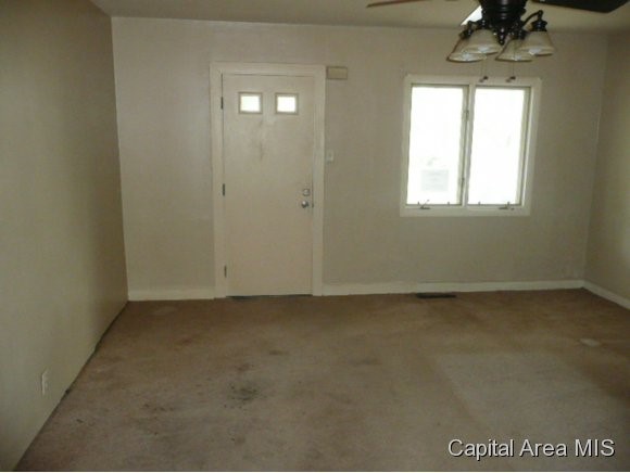 401 West Reynolds Street Springfield, IL 62702 - Photo 3 of 14