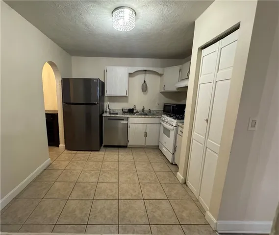 $2,250 | 260 George Waterman Road, Unit 205, Johnston, RI 02919