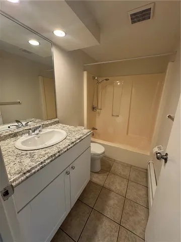 $2,250 | 260 George Waterman Road, Unit 205, Johnston, RI 02919