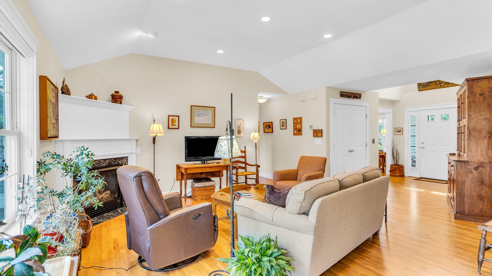 68 Brydon Way, Unit 48 Westbrook, ME 04092 - Photo 10 of 64 10-web-or-mls-DSC02552