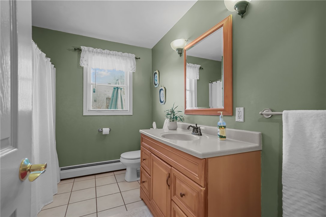 5 Murphy Avenue Bristol, RI 02809 - Photo 23 of 35
