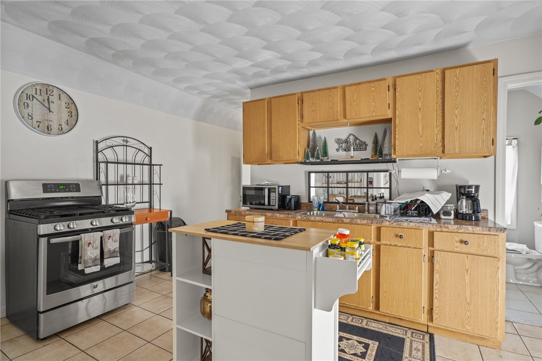 5 Murphy Avenue Bristol, RI 02809 - Photo 28 of 35