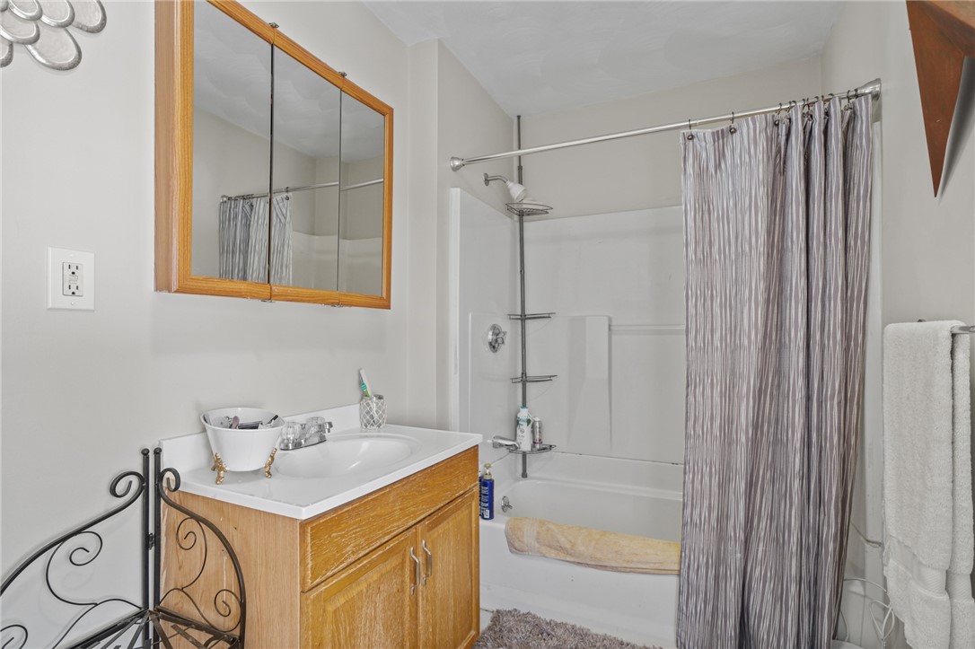 5 Murphy Avenue Bristol, RI 02809 - Photo 31 of 35