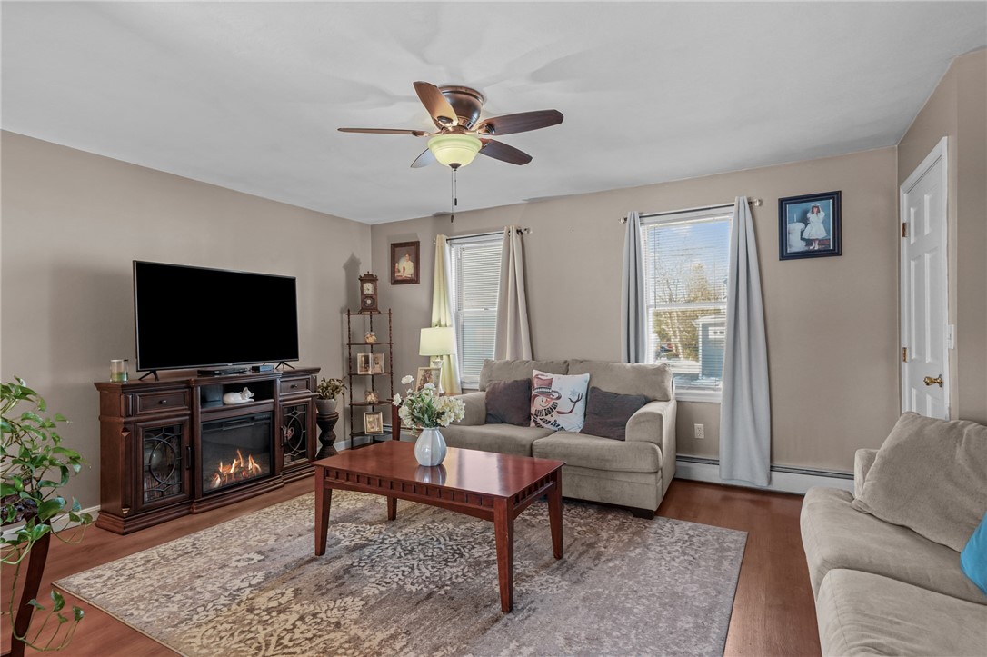 5 Murphy Avenue Bristol, RI 02809 - Photo 4 of 35