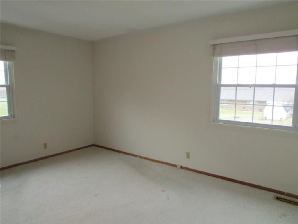 3338 Derr Road Springfield, OH 45503 - Photo 14 of 32