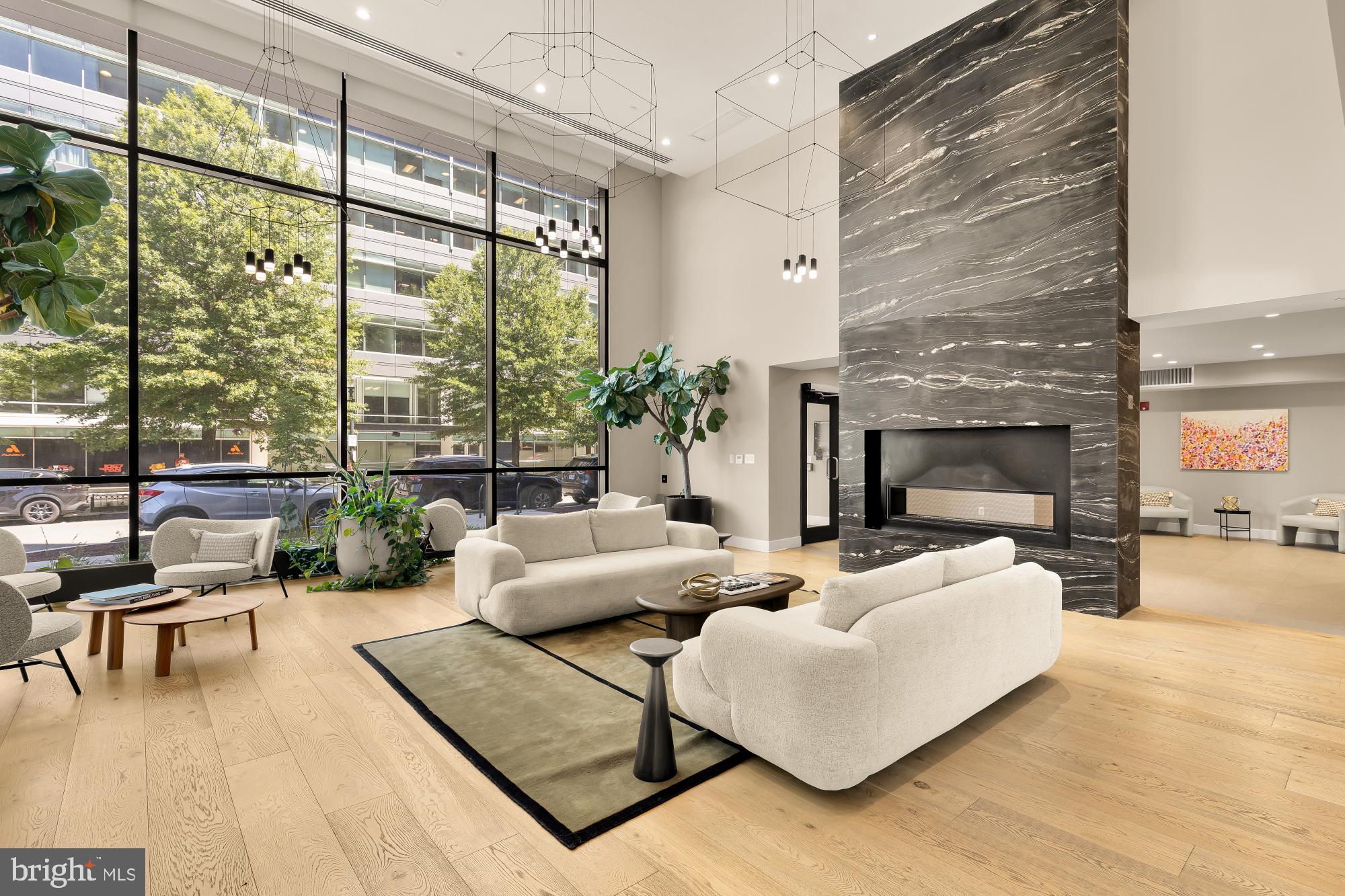 37 L Street Southeast, Unit 301 Washington, DC 20003 - Photo 4 of 37