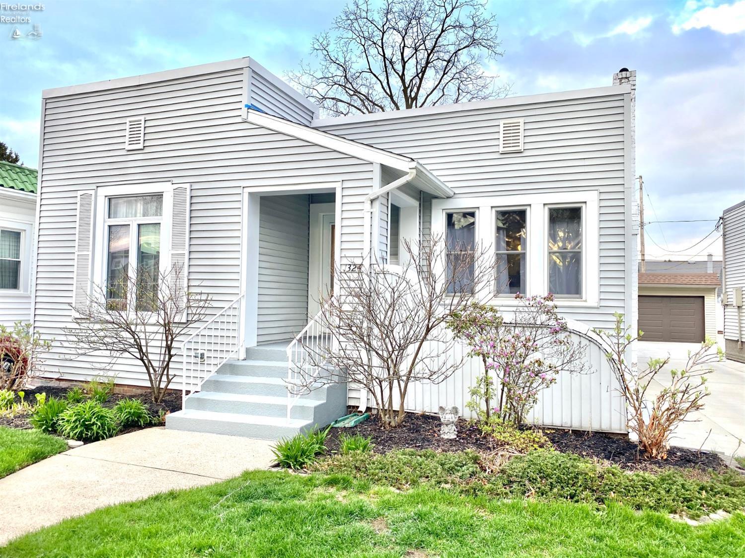1324 Waverly Road Sandusky, OH 44870 - Photo 1 of 23 Gallery Image 1