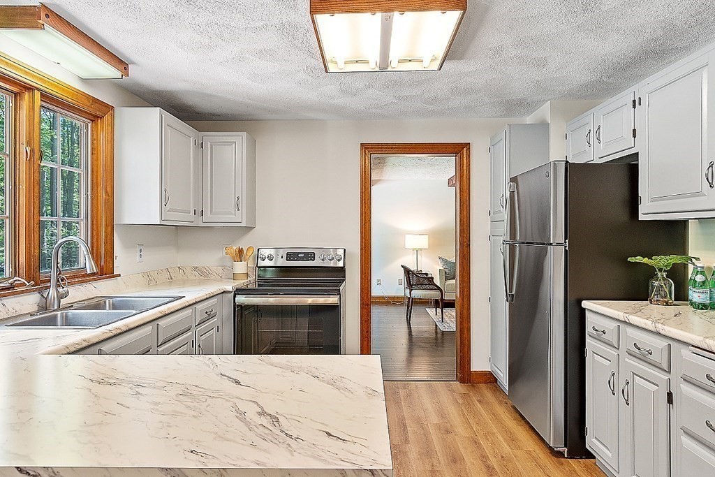 17 Grist Mill Road Acton, MA 01720 - Photo 8 of 38 Gallery Image 8