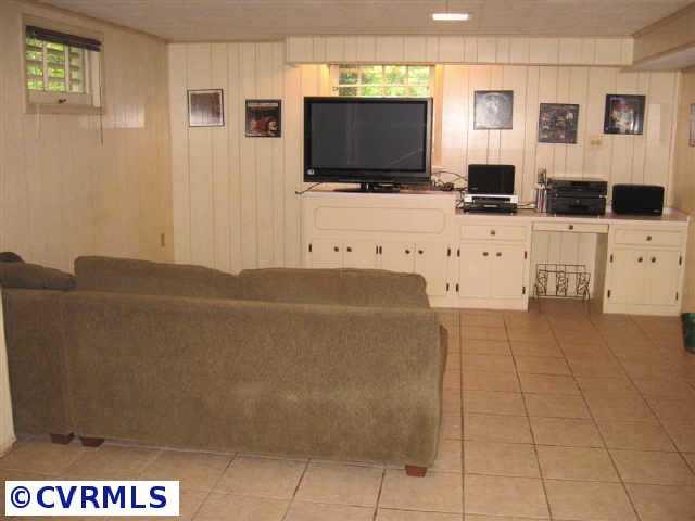 7016 Wheeler Road Henrico, VA 23229 - Photo 8 of 10 Gallery Image 8