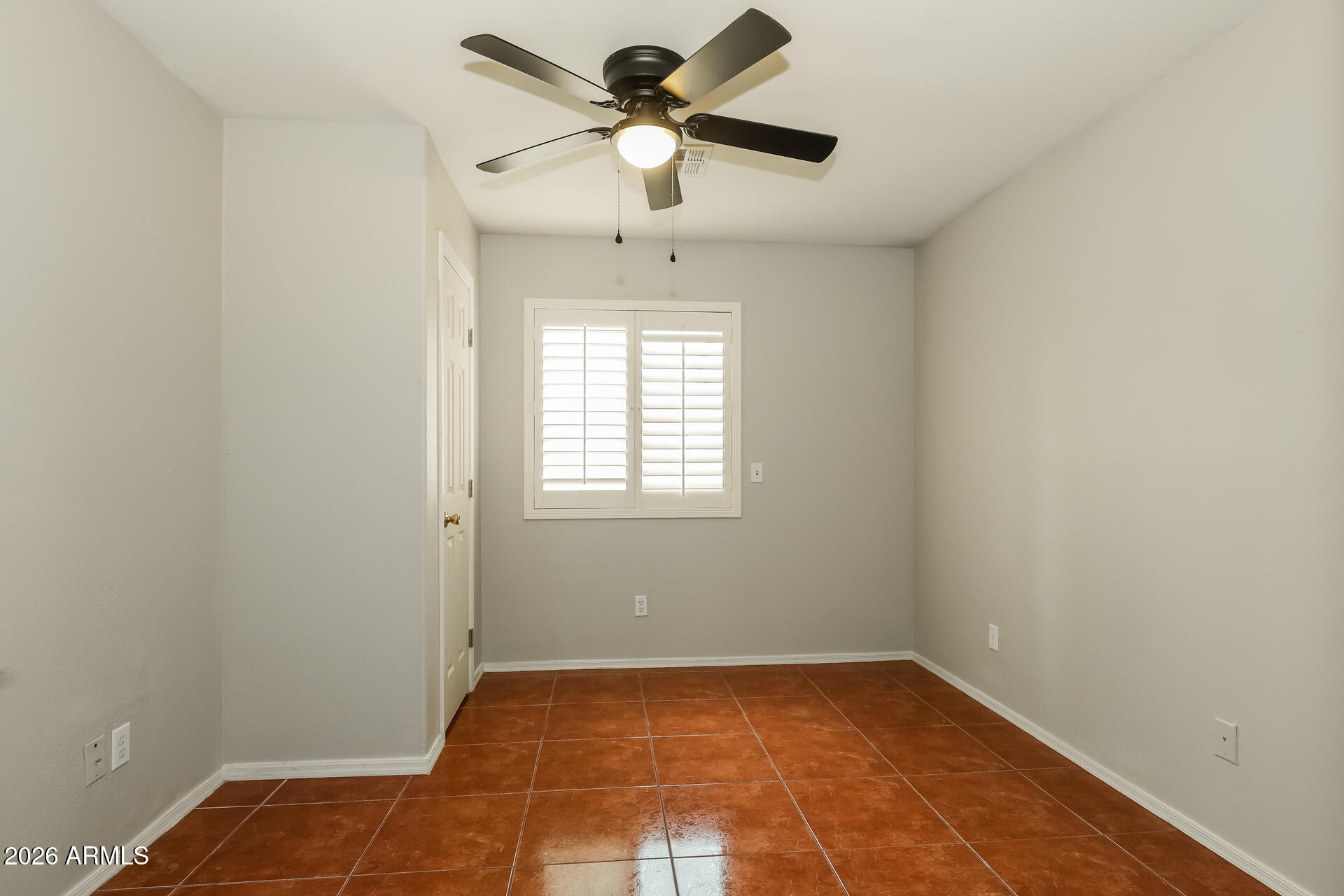 1653 East Vineyard Road Phoenix, AZ 85042 - Photo 16 of 21 016-photo-bedroom-15182436