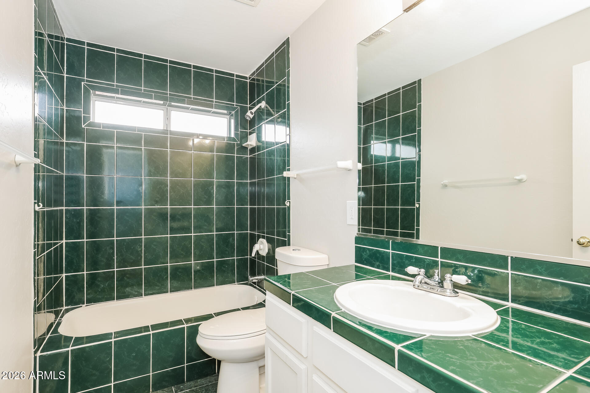 1653 East Vineyard Road Phoenix, AZ 85042 - Photo 17 of 21 017-photo-bathroom-15182419