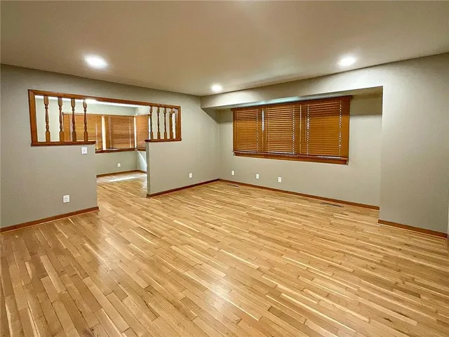 $189,500 | 1615 South Quincy Avenue, Sedalia, MO 65301