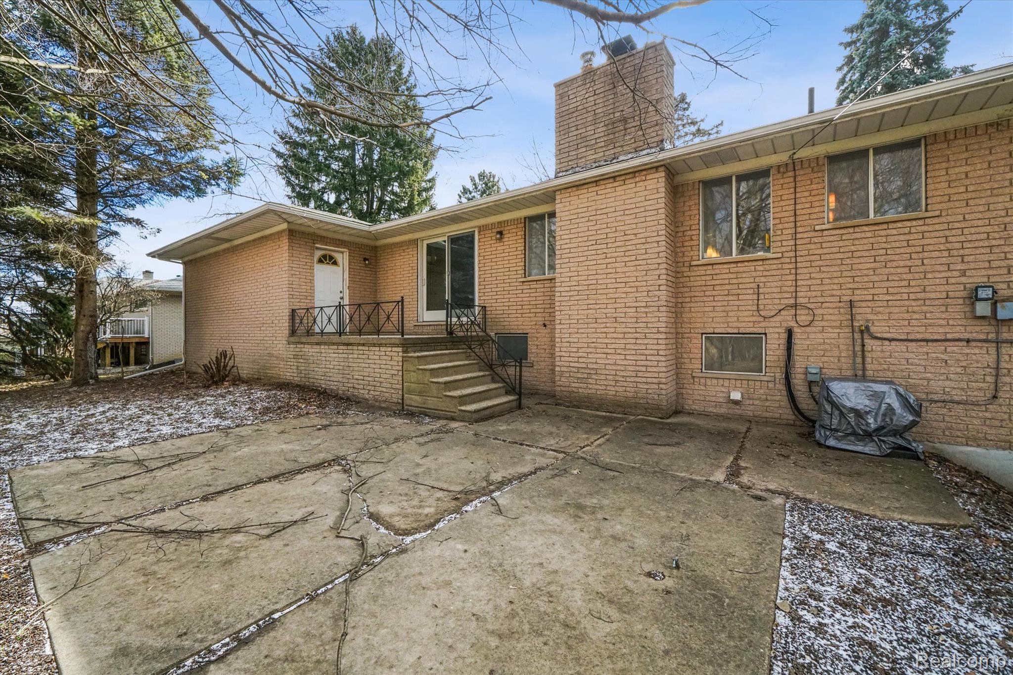 120 West Hamlin Road Rochester, MI 48307 - Photo 28 of 40 Gallery Image 28