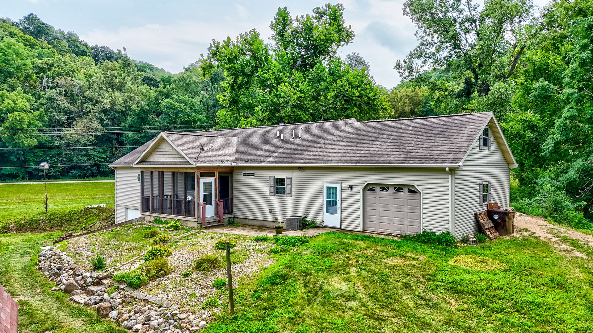 931 Highway 26 Magnolia, IL 61336 - Photo 24 of 35 front view of a house with a yard