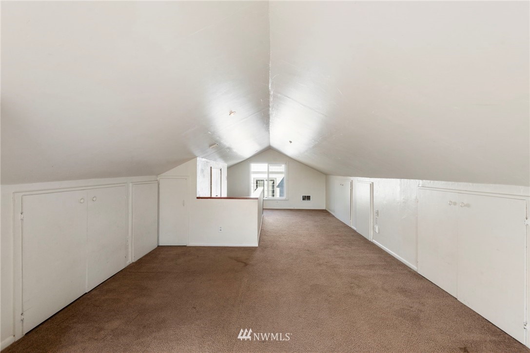 2106 East Highlands Street Bremerton, WA 98310 - Photo 14 of 23 Gallery Image 14