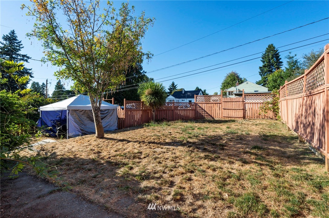 2106 East Highlands Street Bremerton, WA 98310 - Photo 18 of 23 Gallery Image 18