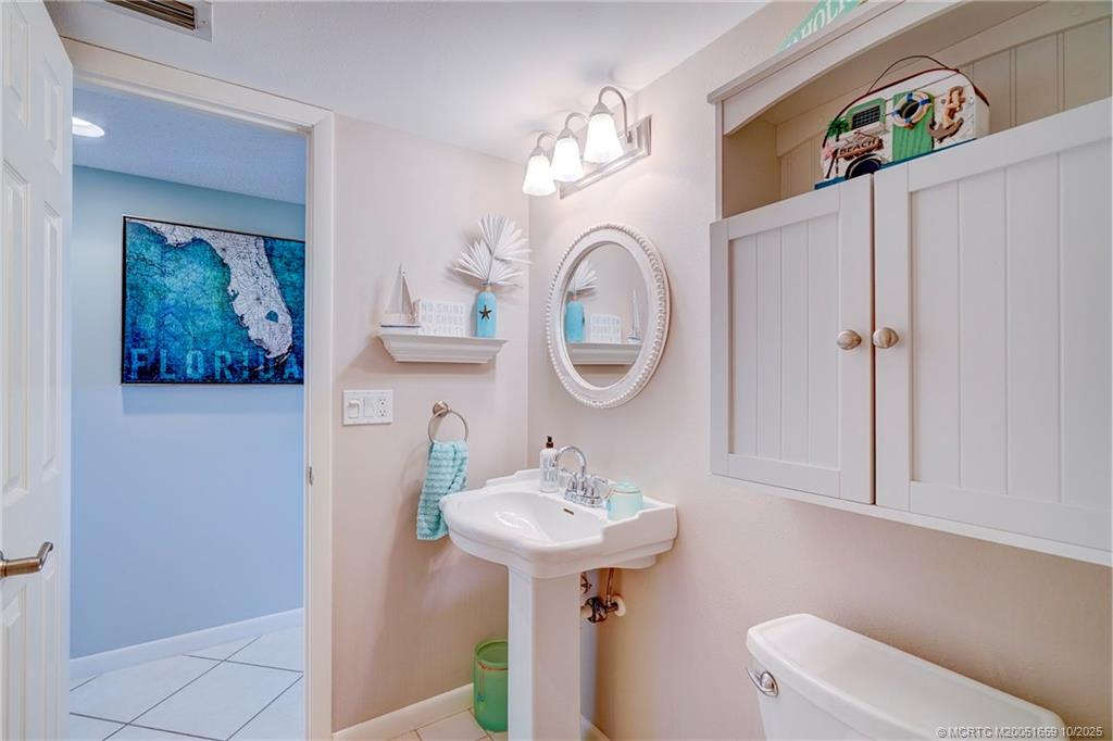 333 Golfview Circle, Unit 333 Stuart, FL 34996 - Photo 17 of 31