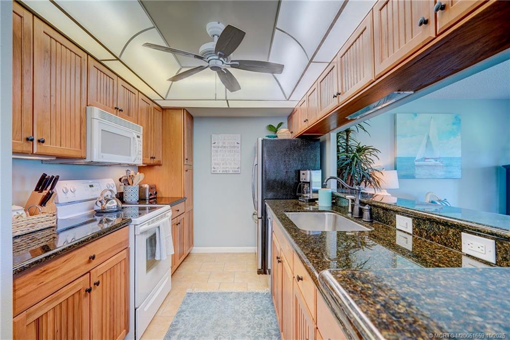 333 Golfview Circle, Unit 333 Stuart, FL 34996 - Photo 21 of 31