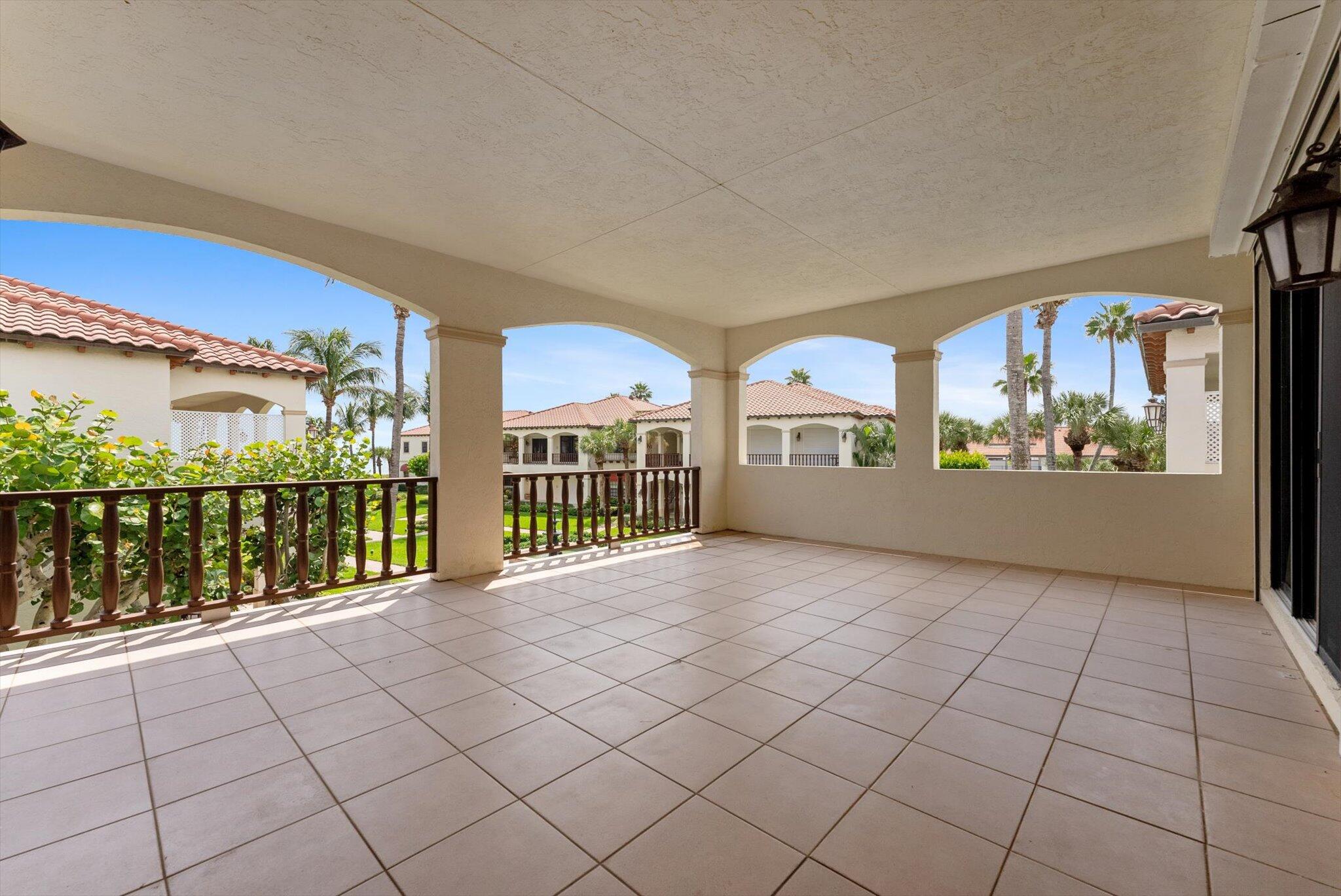 5841 North Ocean Boulevard, Unit F2 Ocean Ridge, FL 33435 - Photo 11 of 55 5841 N Ocean Blvd., F2, Ocean Ridge