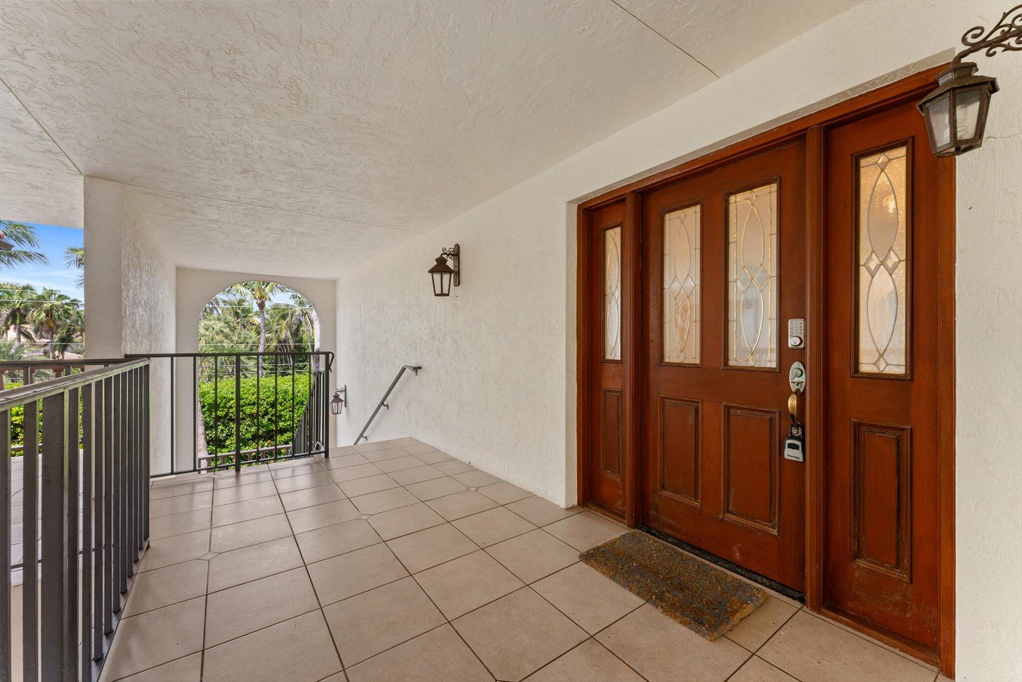 5841 North Ocean Boulevard, Unit F2 Ocean Ridge, FL 33435 - Photo 8 of 55 5841 N Ocean Blvd., F2, Ocean Ridge