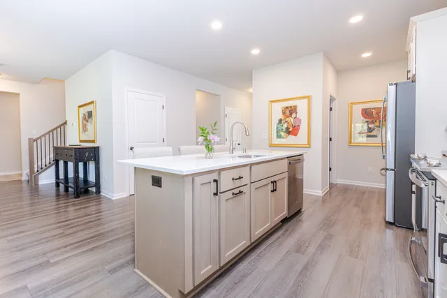 $649,900 | 310 Paradise Court, Hartland, WI 53029