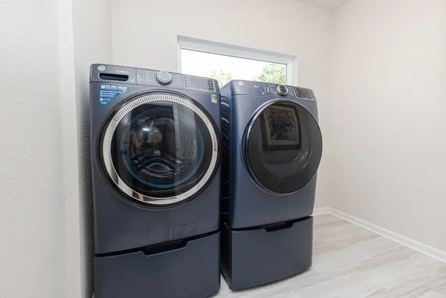 $649,900 | 310 Paradise Court, Hartland, WI 53029