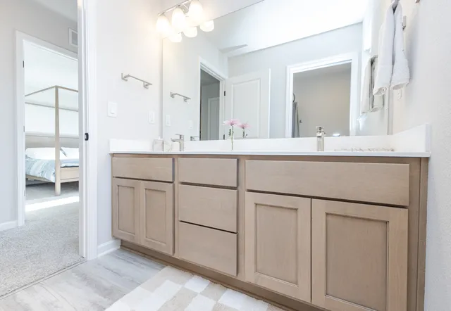 $649,900 | 310 Paradise Court, Hartland, WI 53029