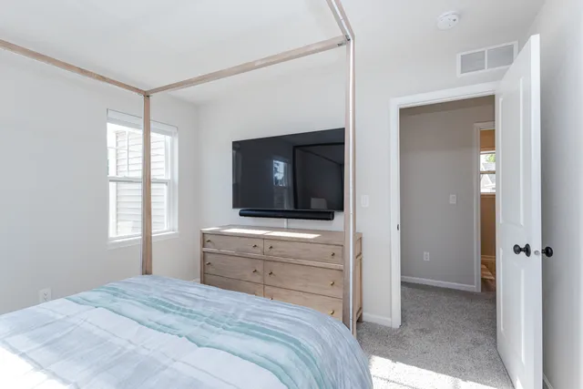 $649,900 | 310 Paradise Court, Hartland, WI 53029