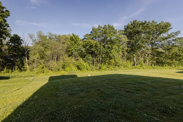 $649,900 | 310 Paradise Court, Hartland, WI 53029