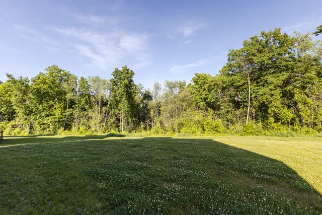 $649,900 | 310 Paradise Court, Hartland, WI 53029