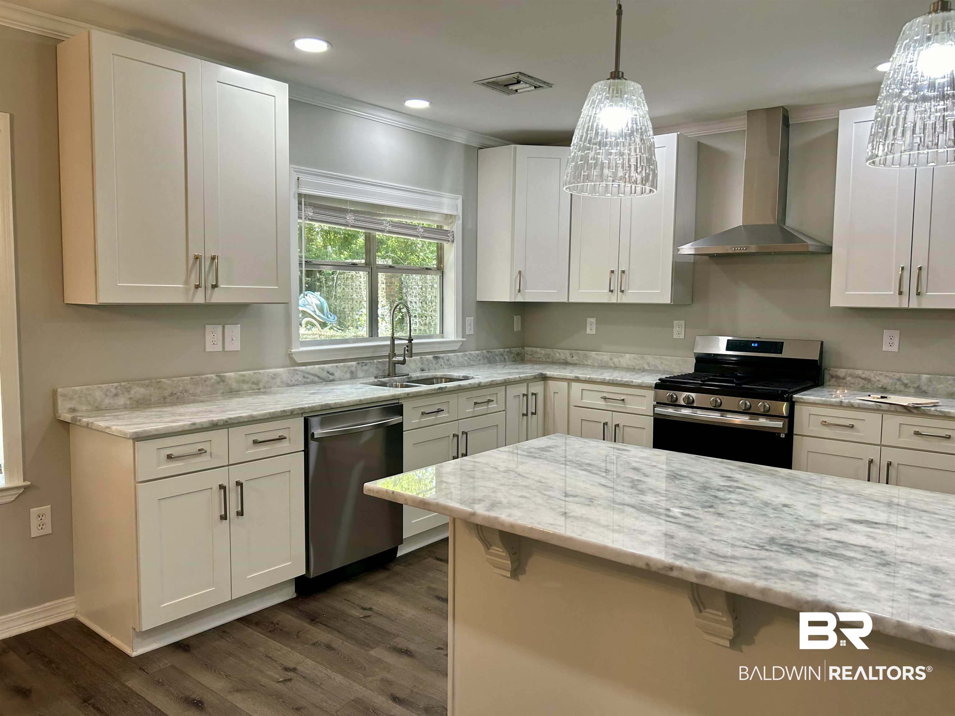 910 Cottage Hill Avenue Mobile, AL 36693 - Photo 16 of 34