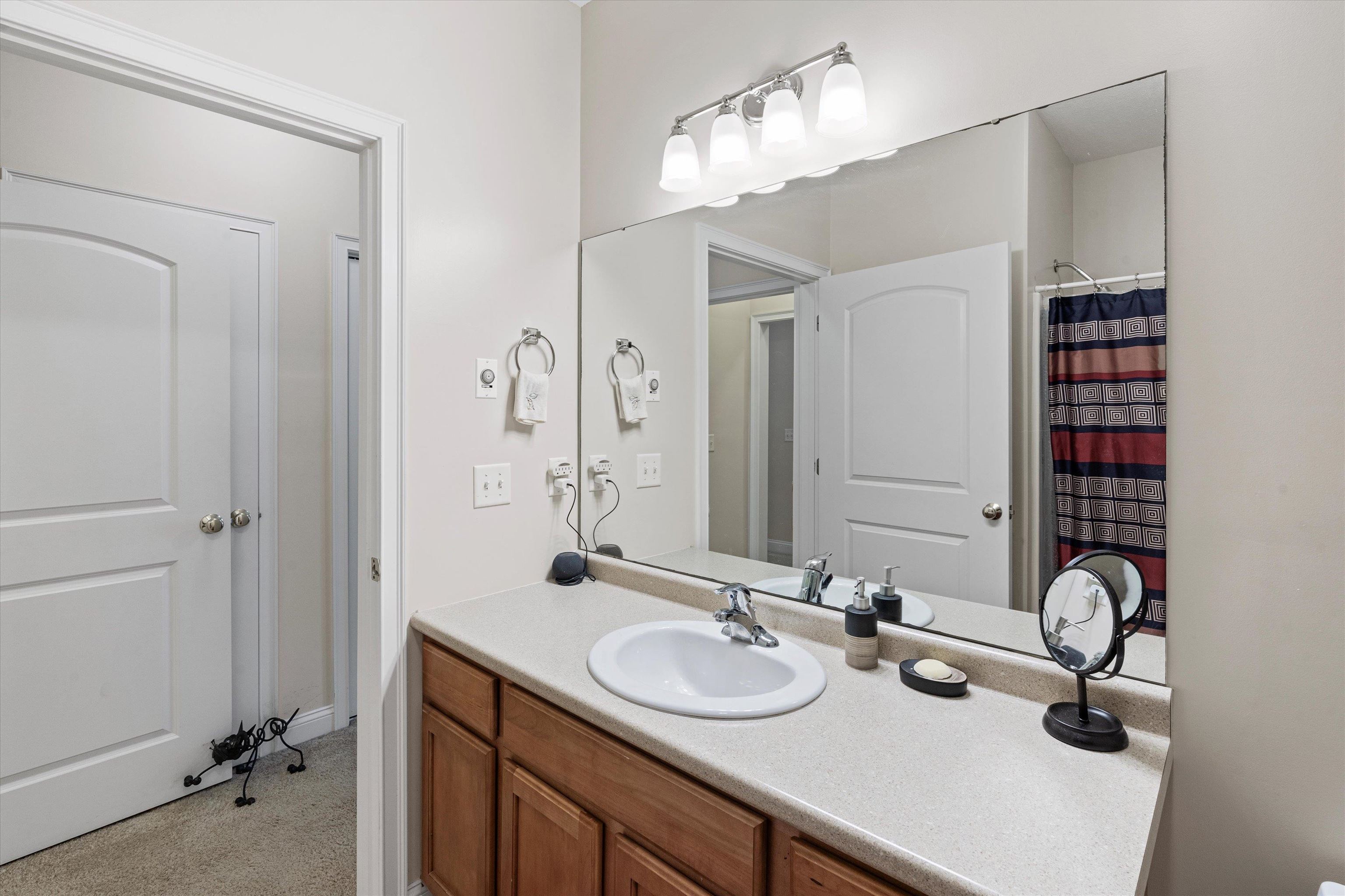 17-3 Roundabout Way Manchester, NH 03102 - Photo 10 of 36