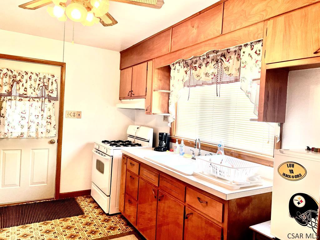 129R 3rd Street Johnstown, PA 15909 - Photo 5 of 34