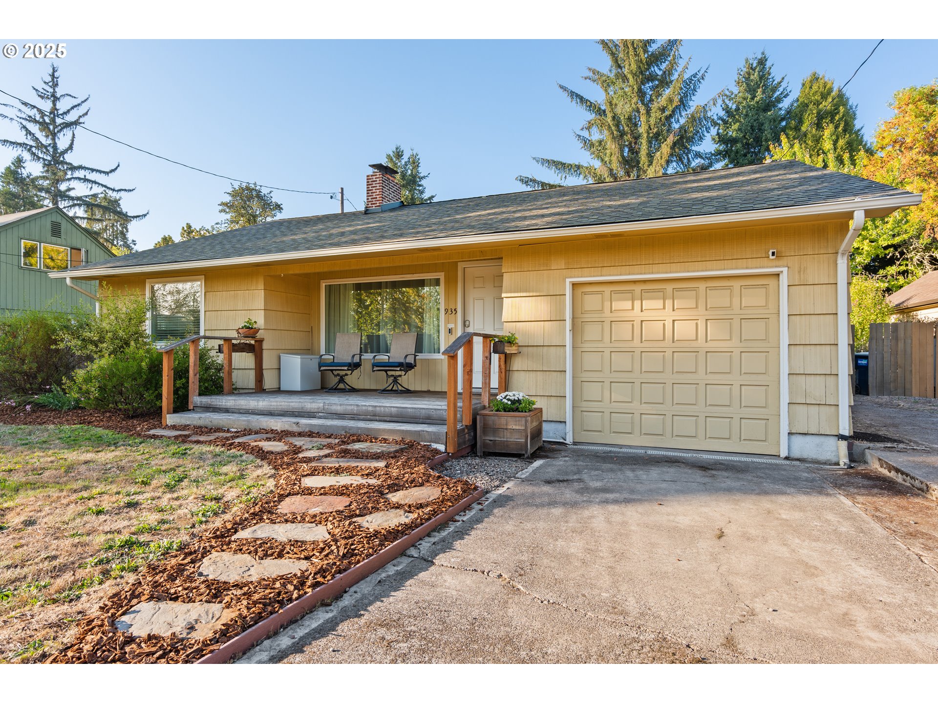 935 East 24th Avenue Eugene, OR 97405 - Photo 1 of 47