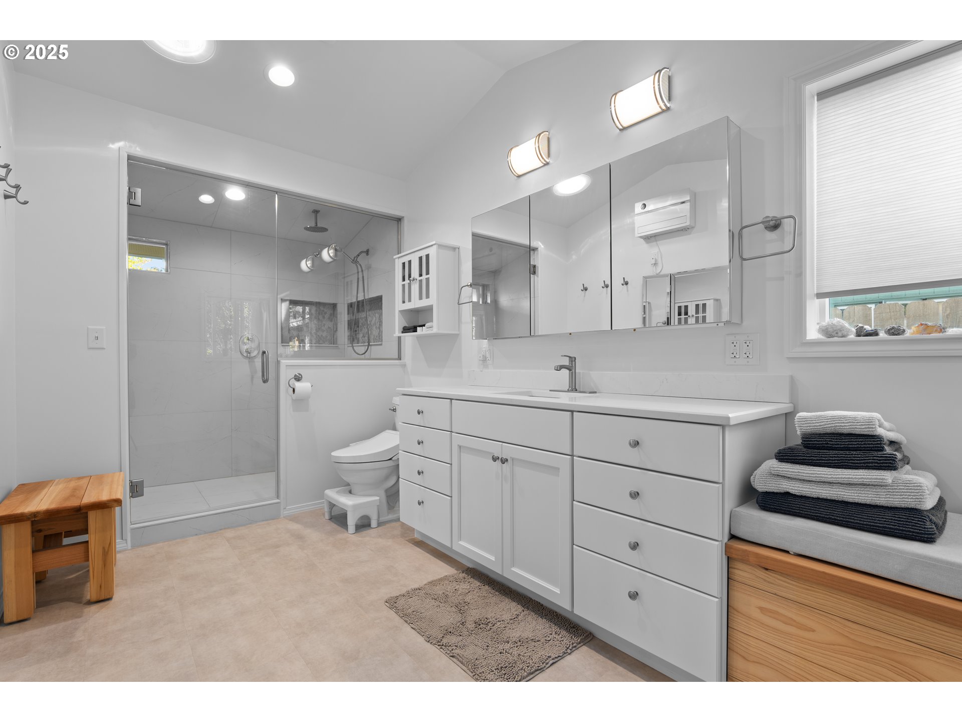 935 East 24th Avenue Eugene, OR 97405 - Photo 16 of 47