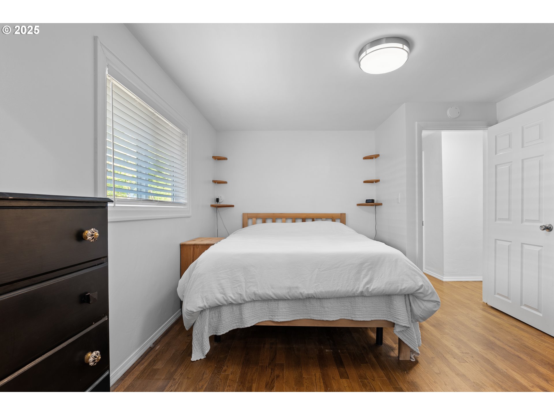 935 East 24th Avenue Eugene, OR 97405 - Photo 20 of 47