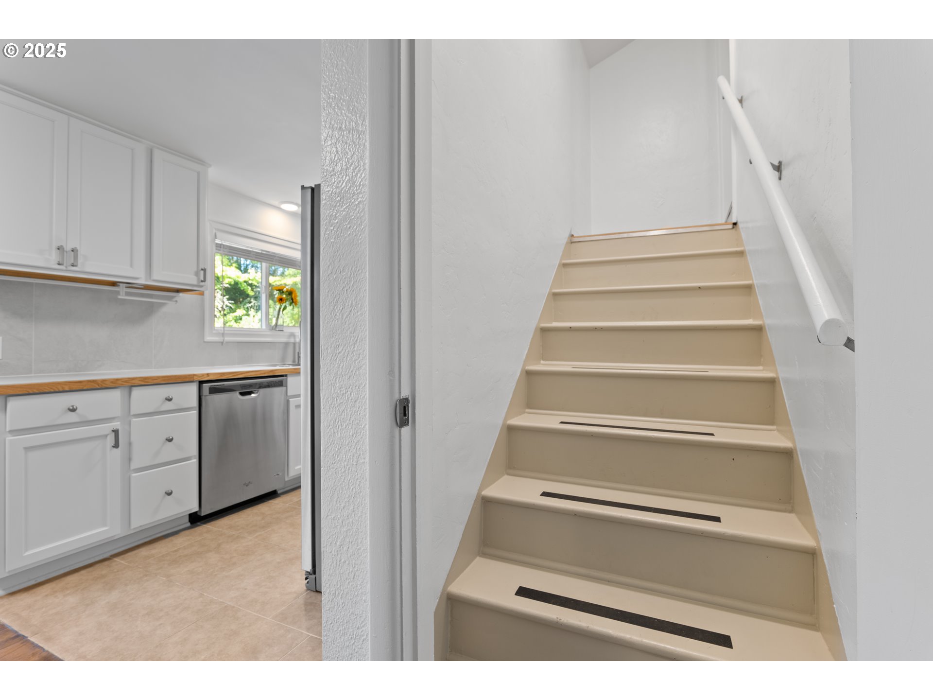 935 East 24th Avenue Eugene, OR 97405 - Photo 24 of 47