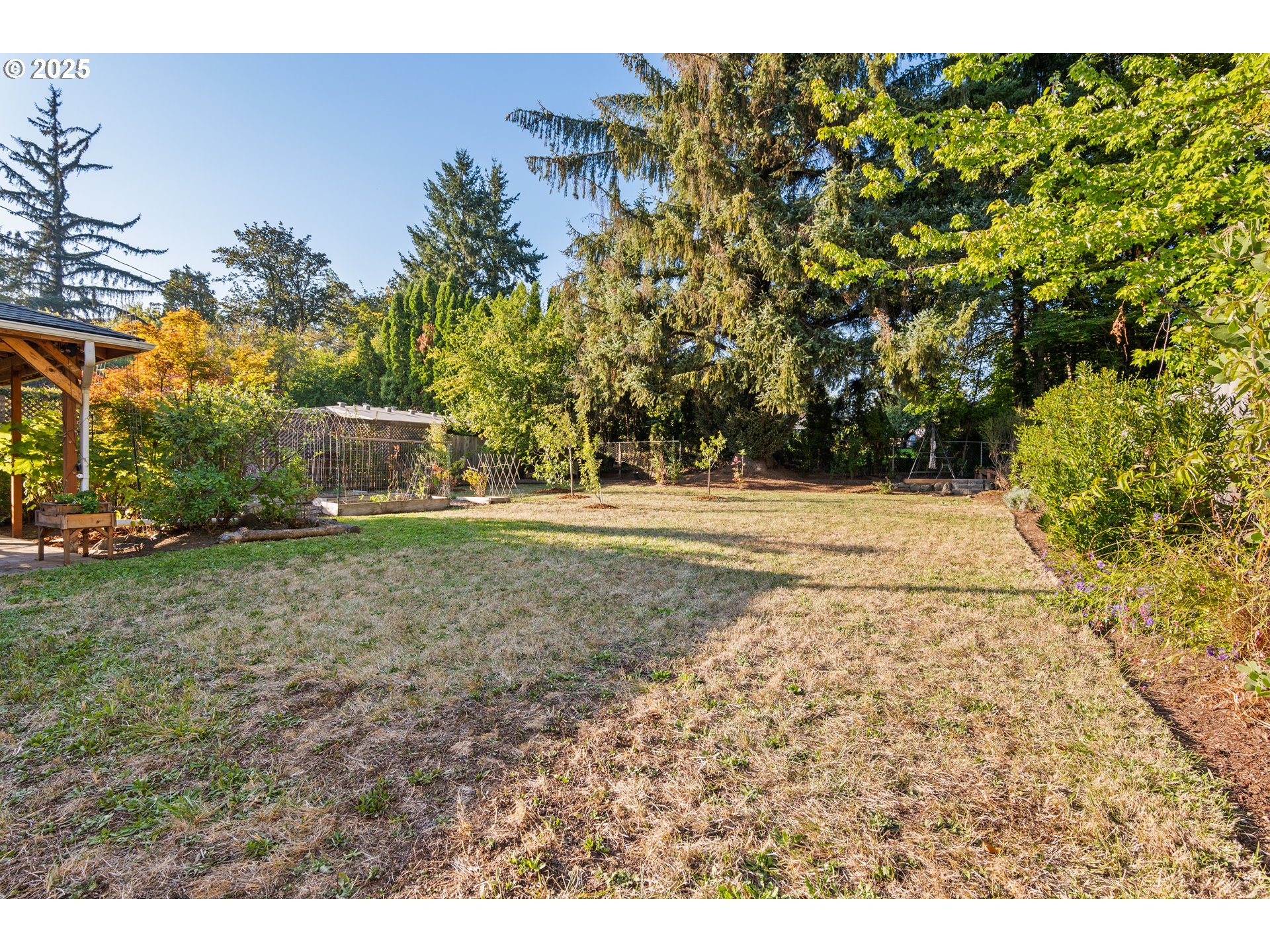 935 East 24th Avenue Eugene, OR 97405 - Photo 30 of 47