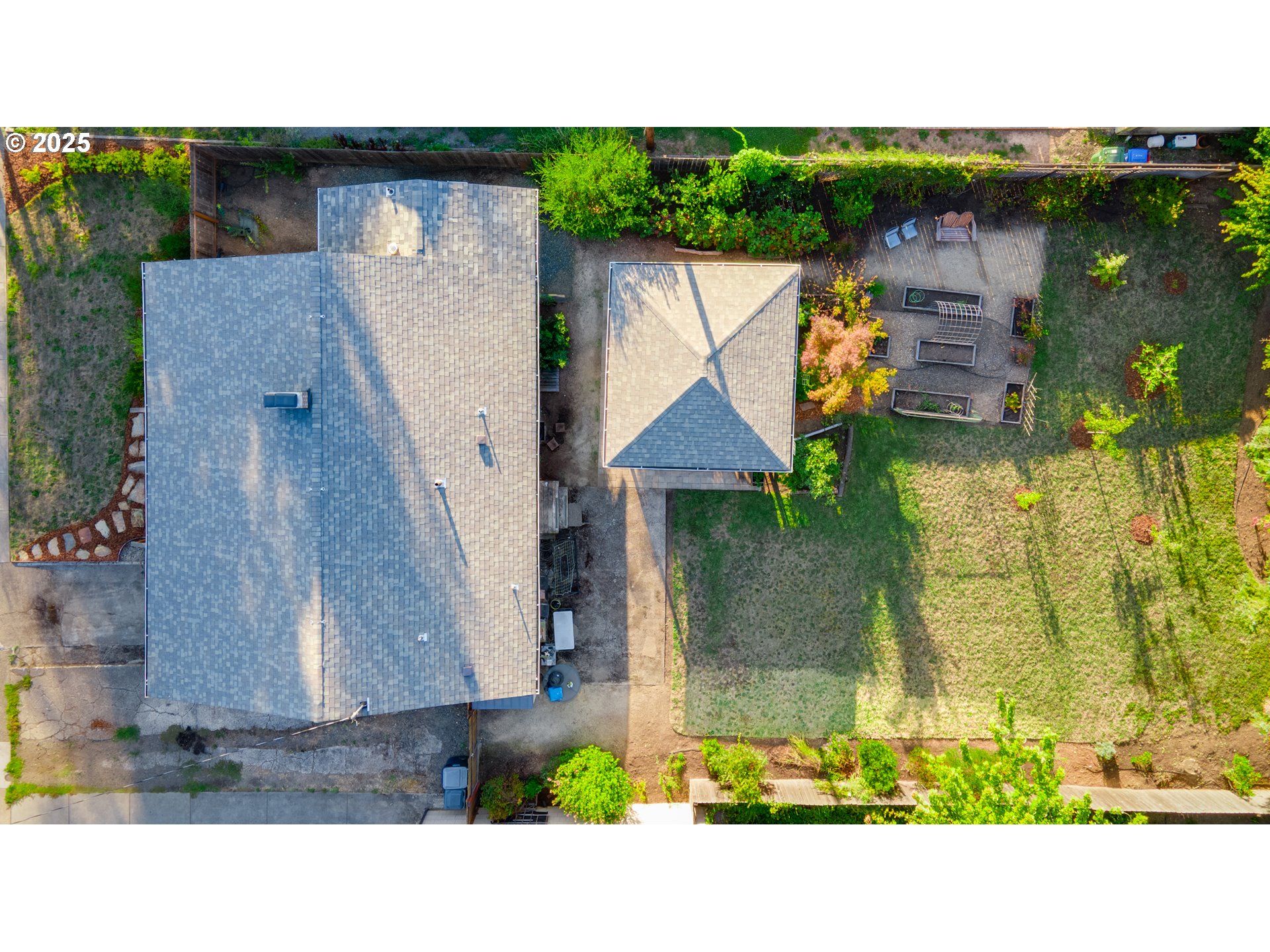 935 East 24th Avenue Eugene, OR 97405 - Photo 44 of 47