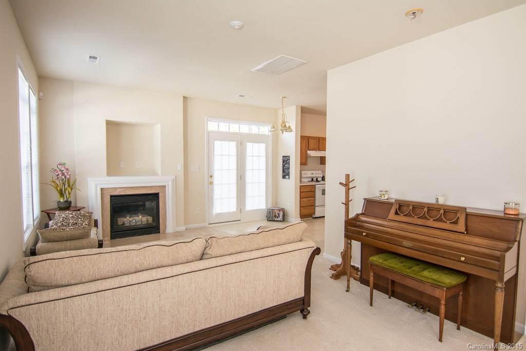 6148 Raisin Tree Lane Charlotte, NC 28215 - Photo 14 of 24 Gallery Image 14