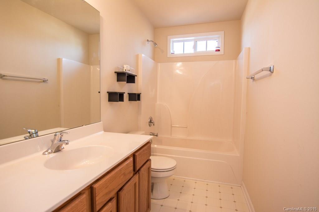 6148 Raisin Tree Lane Charlotte, NC 28215 - Photo 18 of 24 Gallery Image 18