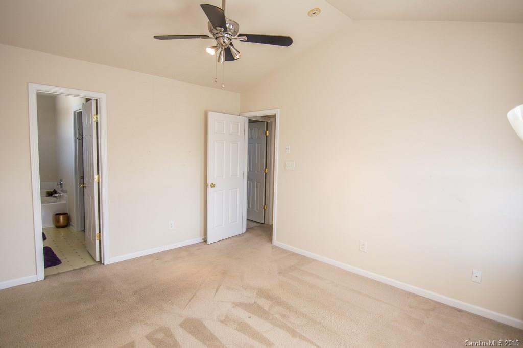 6148 Raisin Tree Lane Charlotte, NC 28215 - Photo 19 of 24 Gallery Image 19