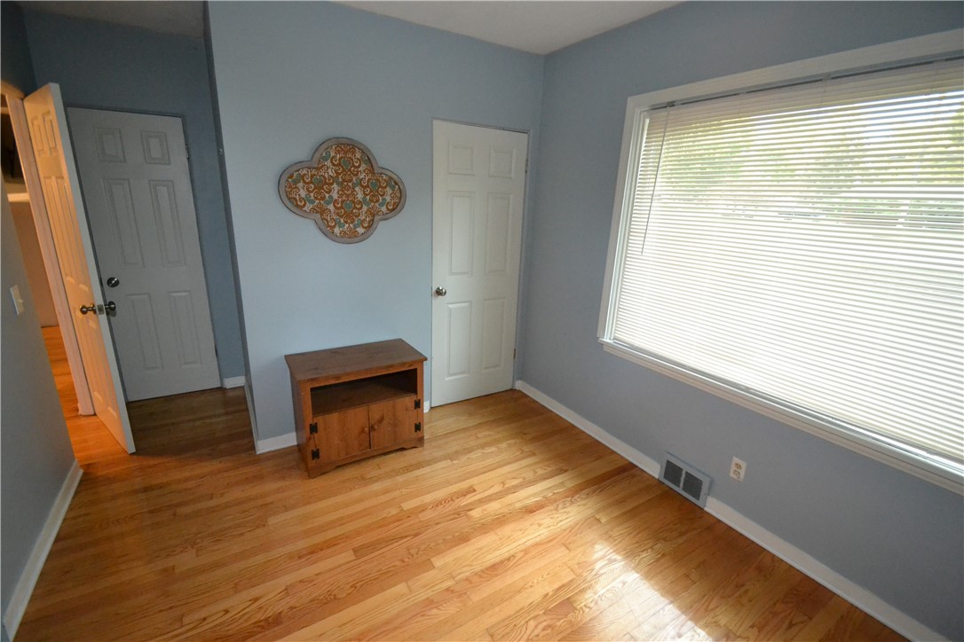 723 5 Mile Line Road Webster, NY 14580 - Photo 33 of 38 2nd bedroom